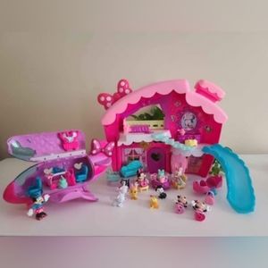 Minnie Mouse Bowfabulous Home and Bowliner Jet
